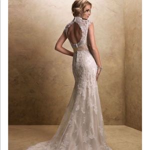 Maggie Sottero Bronwyn wedding gown size 8